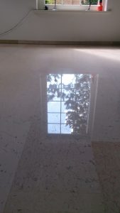 Made polijsten marmeren vloer woonhuis2