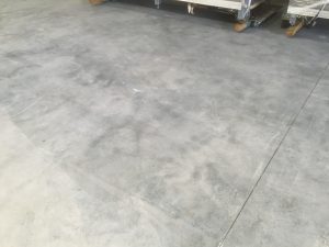Stoffende betonvloer