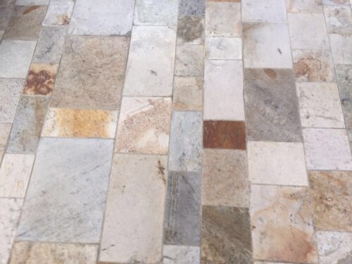 Reinigen natuurstenen vloer Westervoort