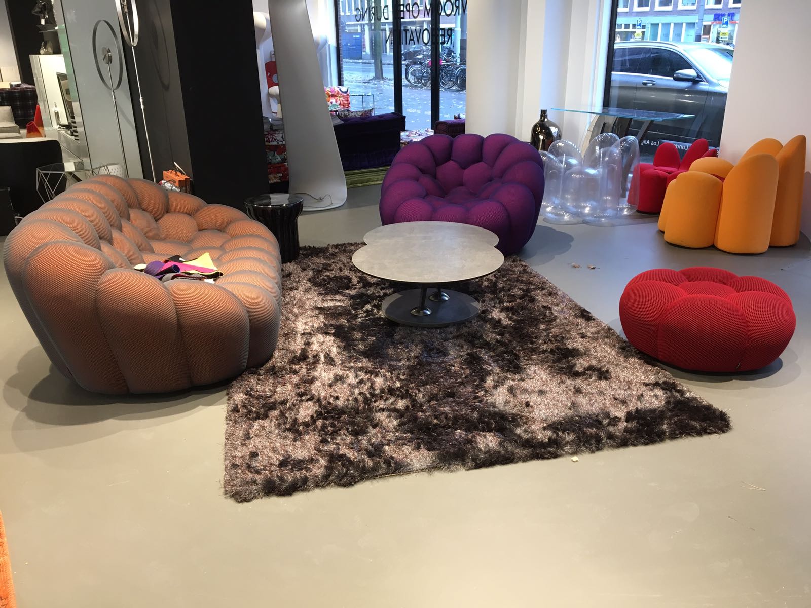 Rolcoating showroom Roche Bobois Paris 700 m2 Best Vloerrenovatie Best Building Service B.V.