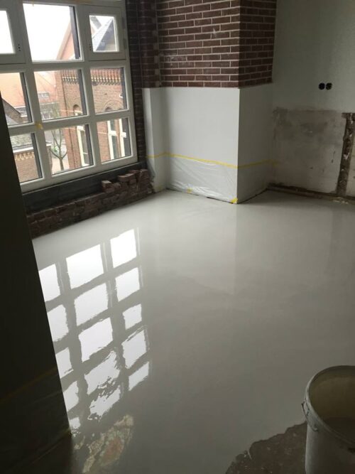 Leef-Beton (microcement) vloer op anhydriet ondervloer