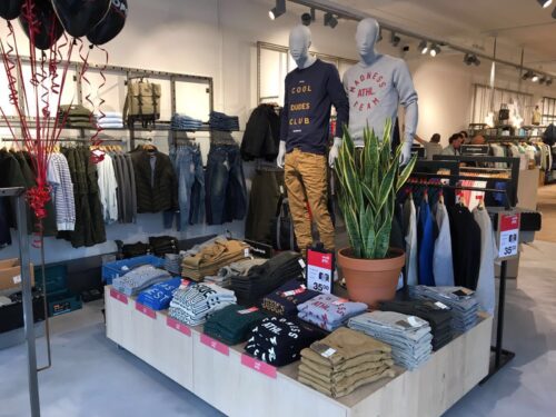 Microcement geeft prachtige vloer in winkel van “Open 32”