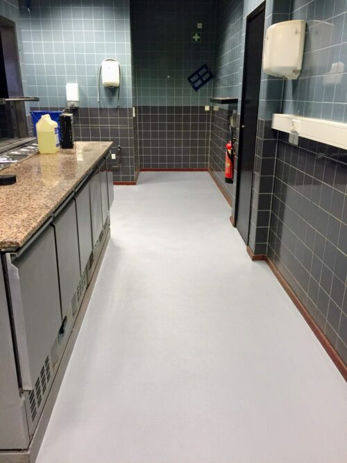Antislip coatingvloer in horeca keuken