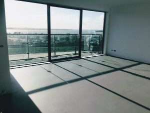 Lees meer over het artikel Microcement vloer appartement Almere