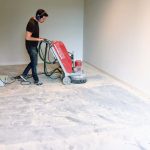 Betonvloer schuren Van Bommel Schoenen