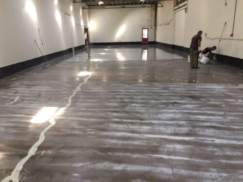 Vloerrenovatie in Deil: sterke epoxy coatingvloer