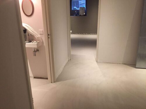 Microcementvloer: ook geschikt voor in een keuken of toilet