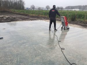 Lees meer over het artikel Verregende betonvloer herstellen in Nieuwegein