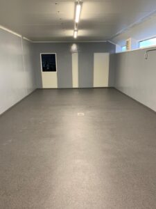 Lees meer over het artikel IJssalon Leidschendam kiest voor sterke, hygiënische PMMA-vloer