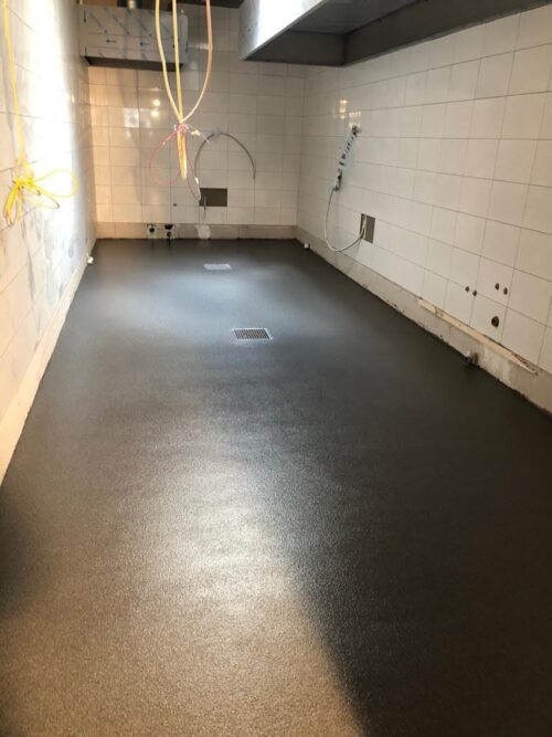 Restaurantvloer Heerde renoveren met HACCP vloer