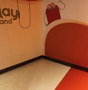 Lees meer over het artikel Niet-vergelende PU gietvloer McDonalds Zaandam