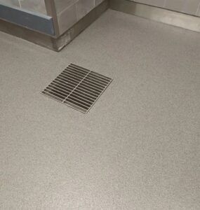 Lees meer over het artikel Nieuwe vloer horecakeuken McDonald’s Zaandam