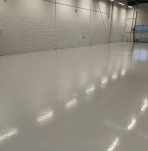 Lees meer over het artikel Antislip epoxy vloer van ruim 700 m2 Roermond