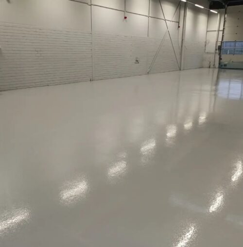 Antislip epoxy vloer van ruim 700 m2 Roermond