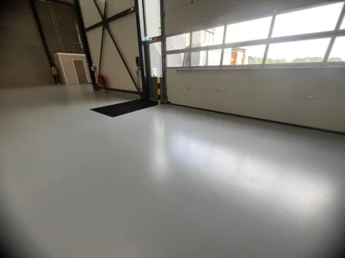 2.500 m² industriële vloercoating in Zevenaar