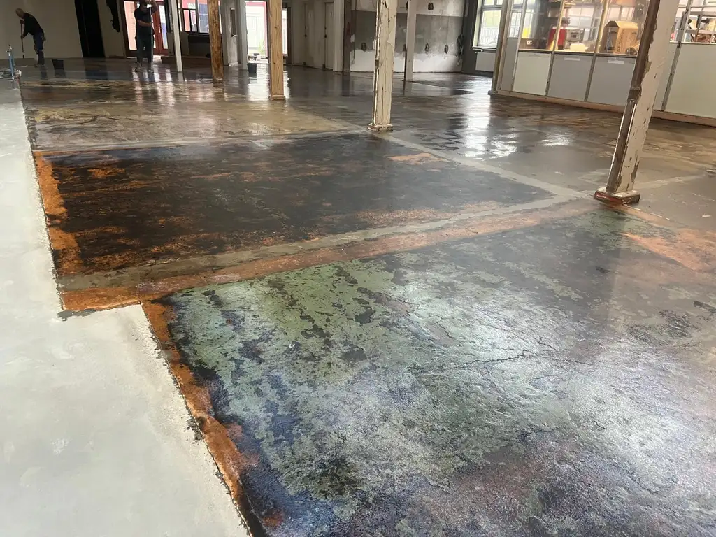 Industriële restaurantvloer - aanbrengen vloer