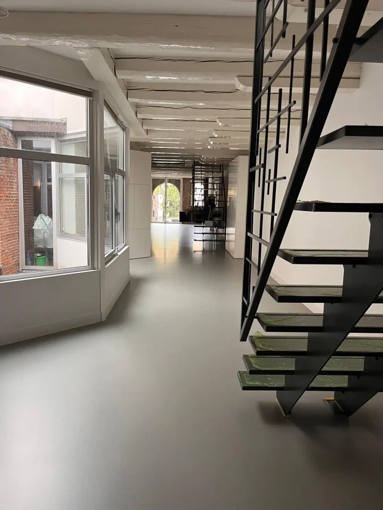 https://www.bestvloerrenovatie.nl/gietvloerrenovatie-met-pu